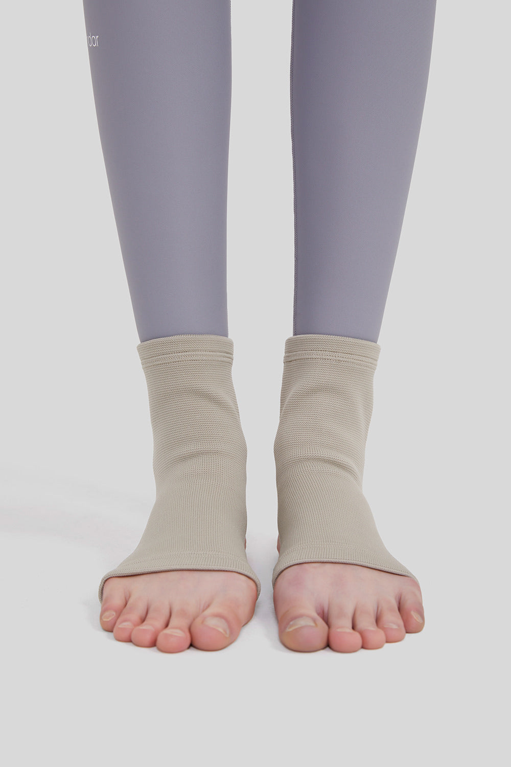 Non-Slip Support Socks 運動瑜伽防滑踩腳襪 - B YOGA DEVELOPMENT LTD