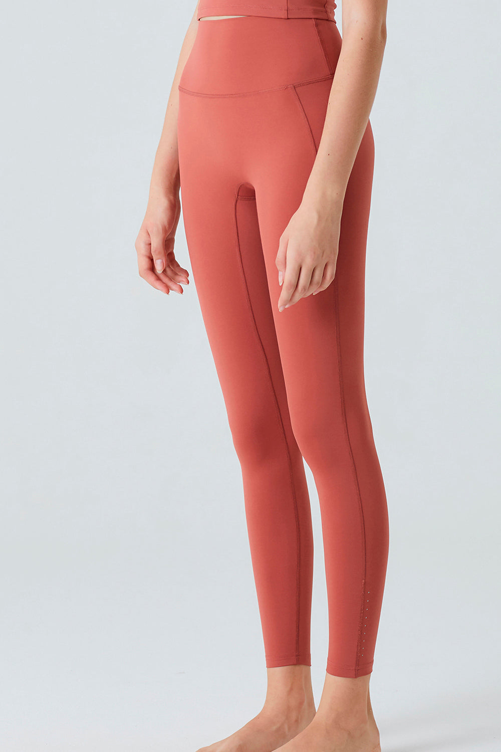 Allay PLY Leggings 滑料提臀剪裁運動長褲 - THE B.